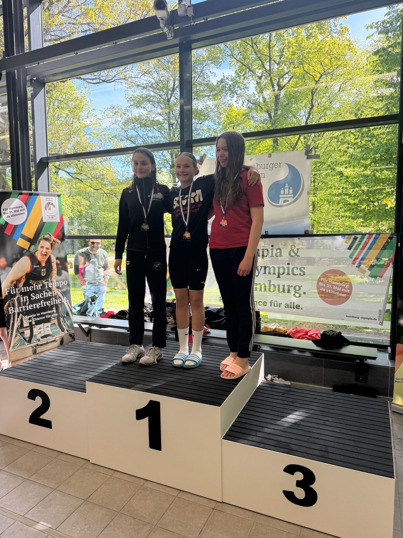 387509b3 294d 4624 901e 7b02298c0c42